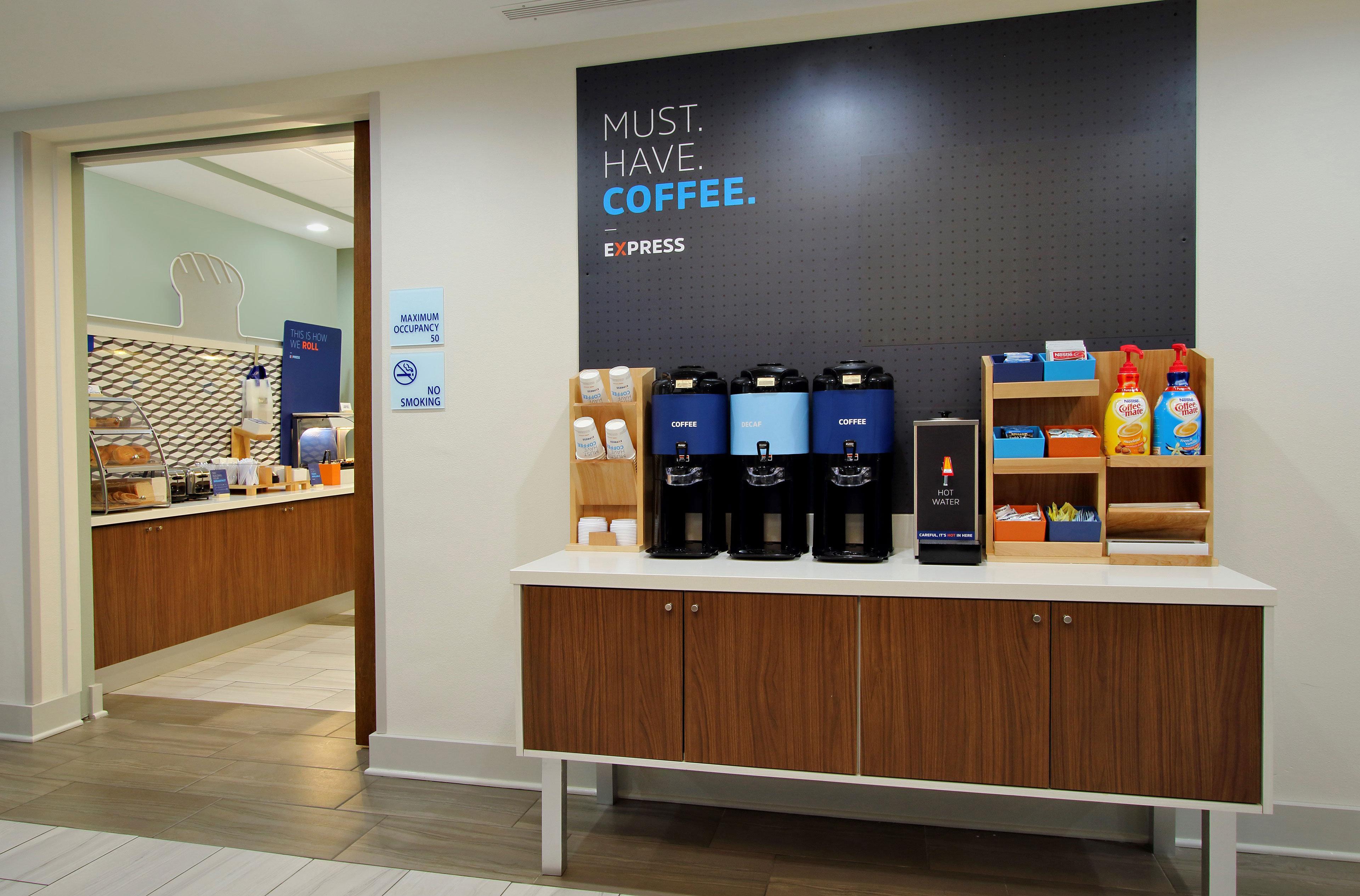 Holiday Inn Express Rome-East By Ihg Экстерьер фото