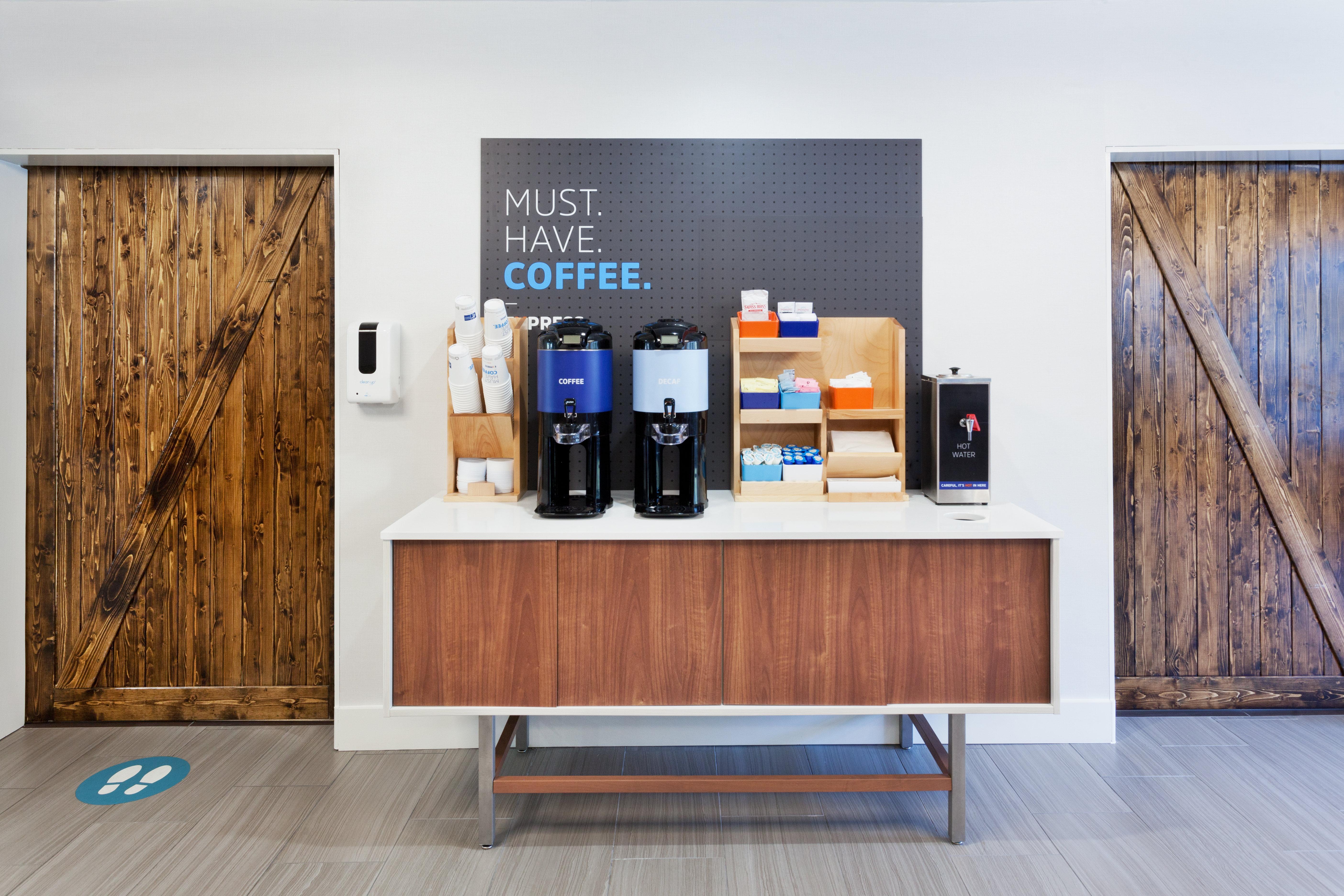 Holiday Inn Express Rome-East By Ihg Экстерьер фото