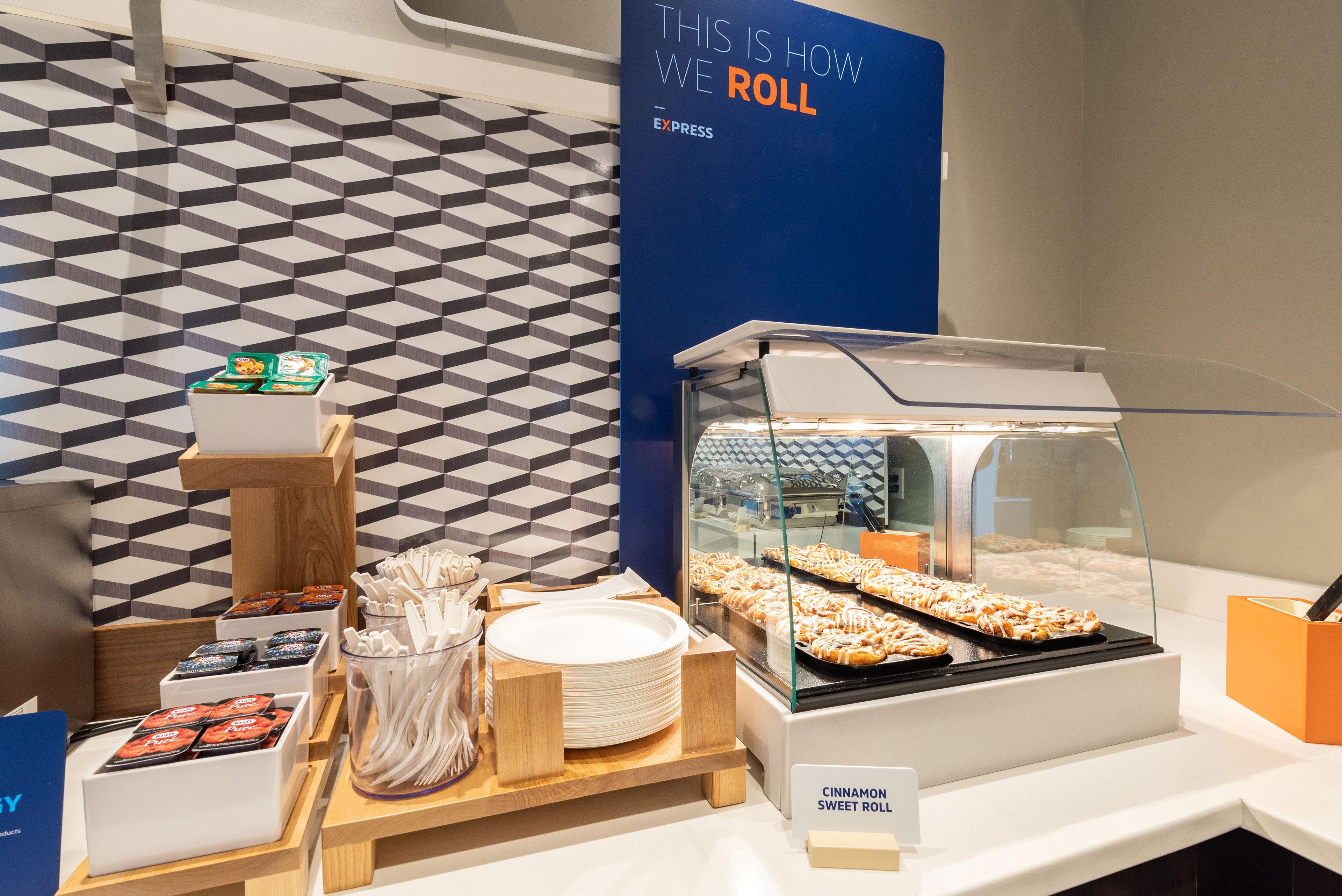 Holiday Inn Express Rome-East By Ihg Экстерьер фото