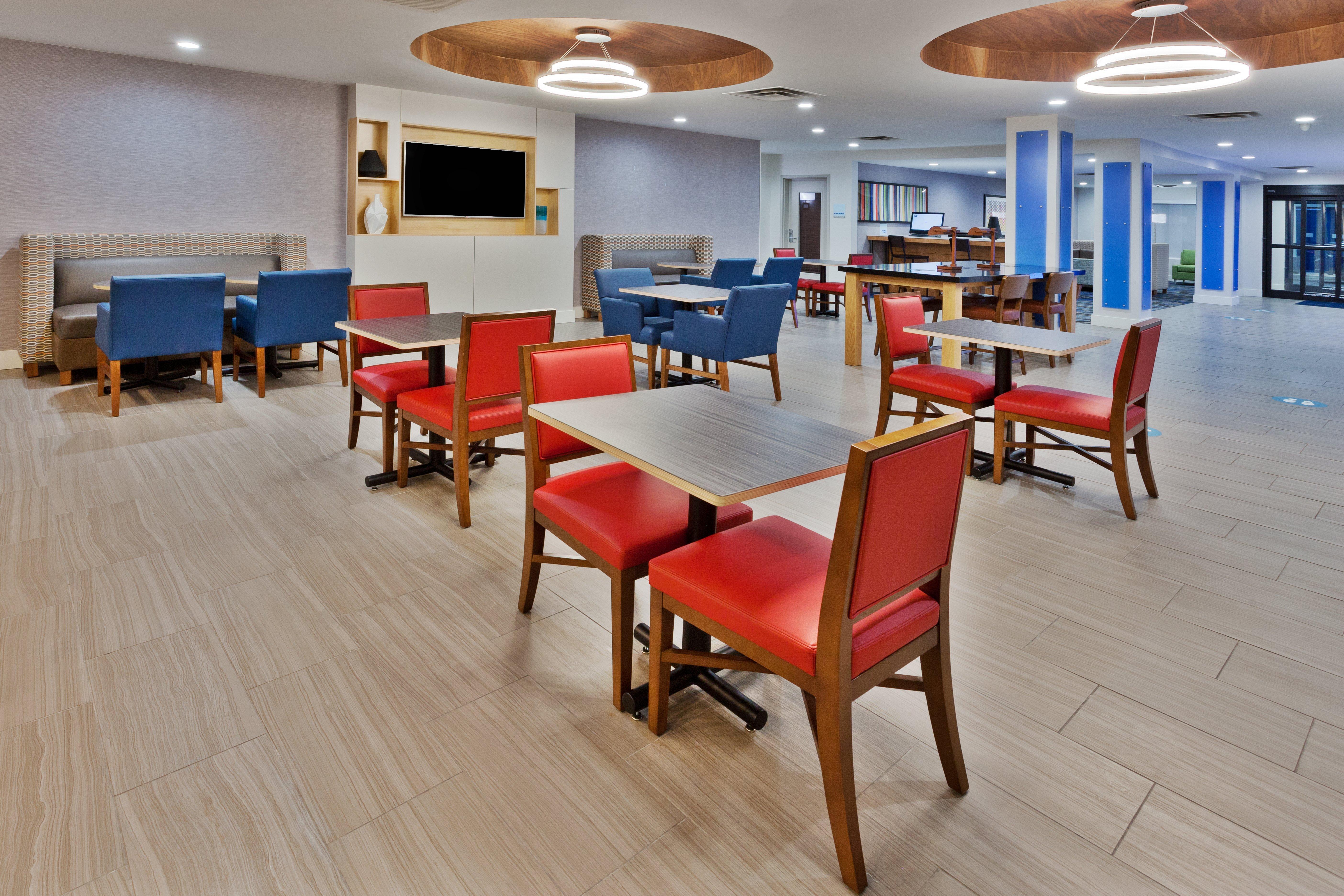 Holiday Inn Express Rome-East By Ihg Экстерьер фото