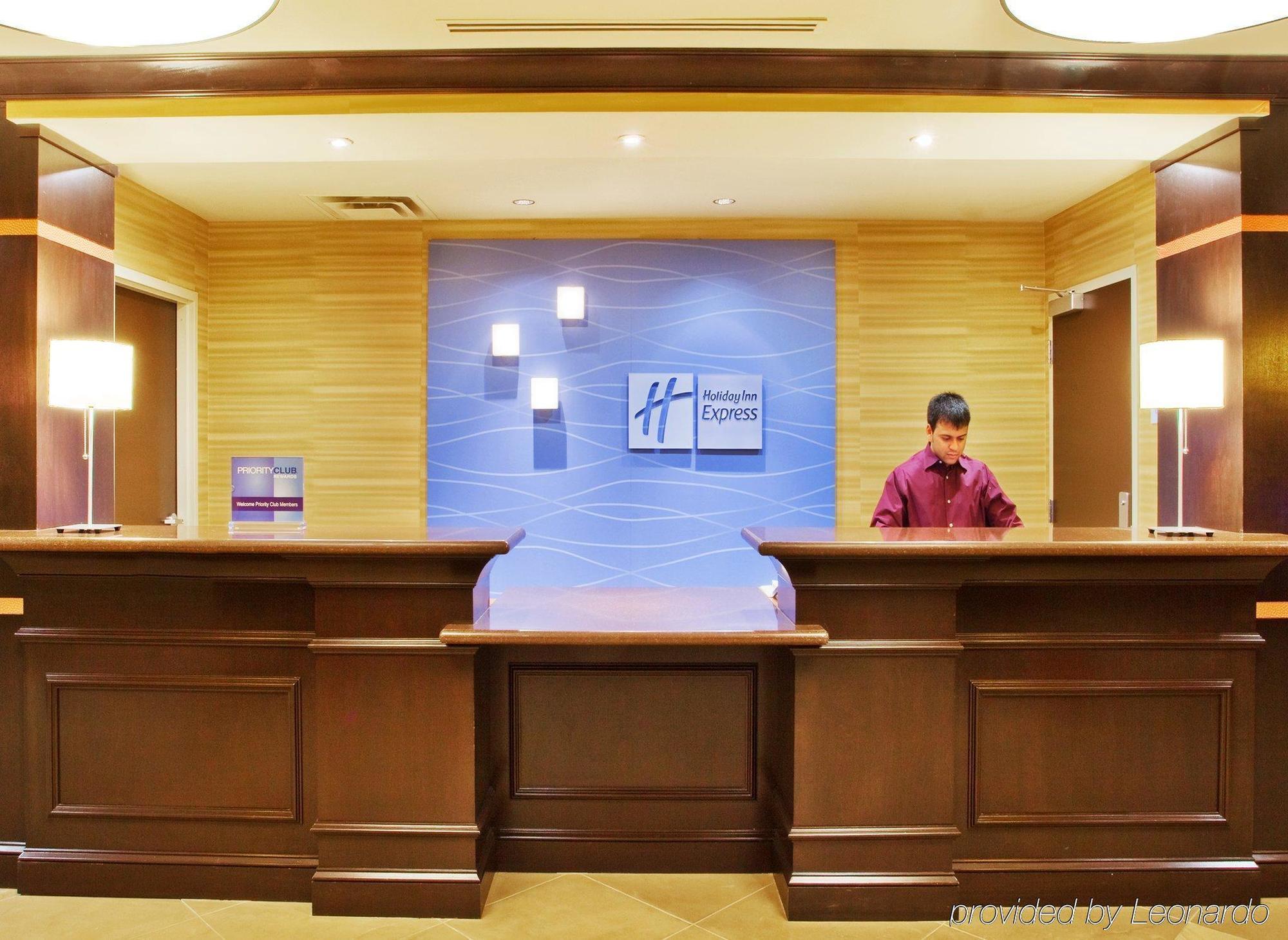 Holiday Inn Express Rome-East By Ihg Интерьер фото