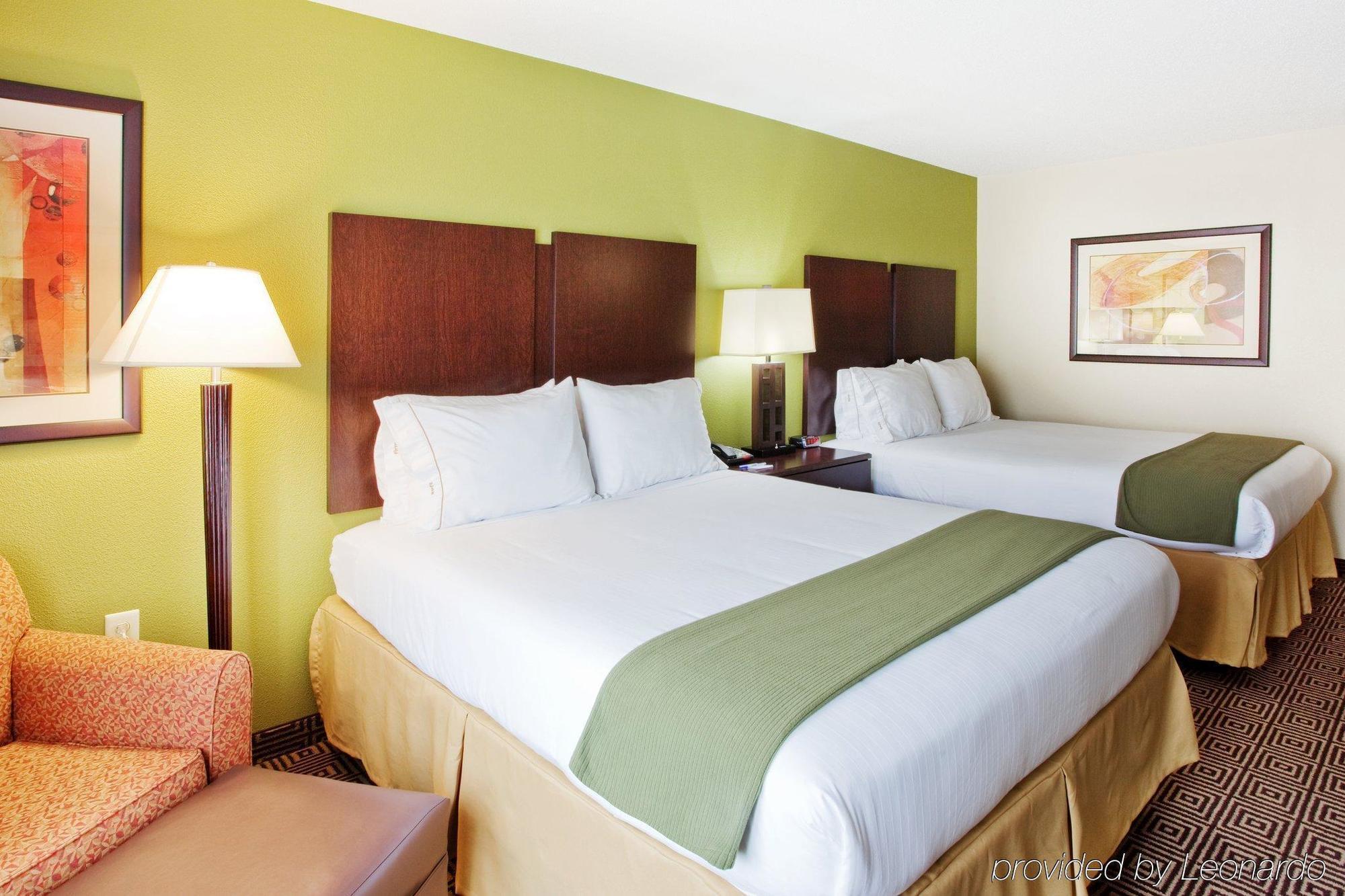 Holiday Inn Express Rome-East By Ihg Экстерьер фото